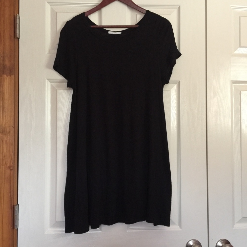 Black swing T-shirt dress